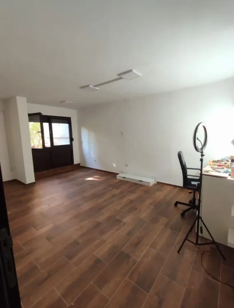 Rent, office space, 80m², Blok 5, Podgorica