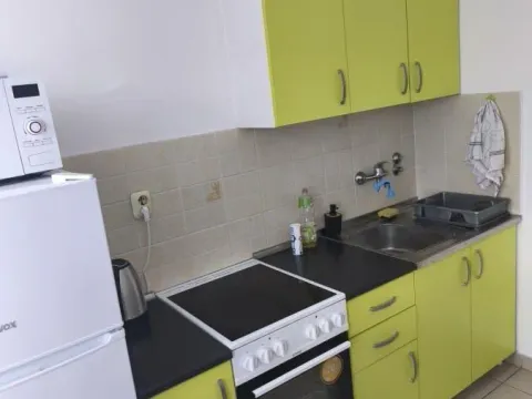 Izdavanje, jednosoban stan, 28m², Bulevar Evrope, Novi Sad Sve Podlokacije - image 4