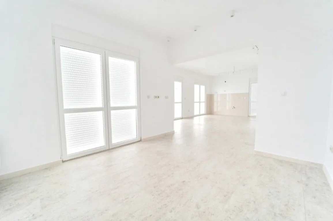 Sale, house, 200m², Hladna Uvala, Bar