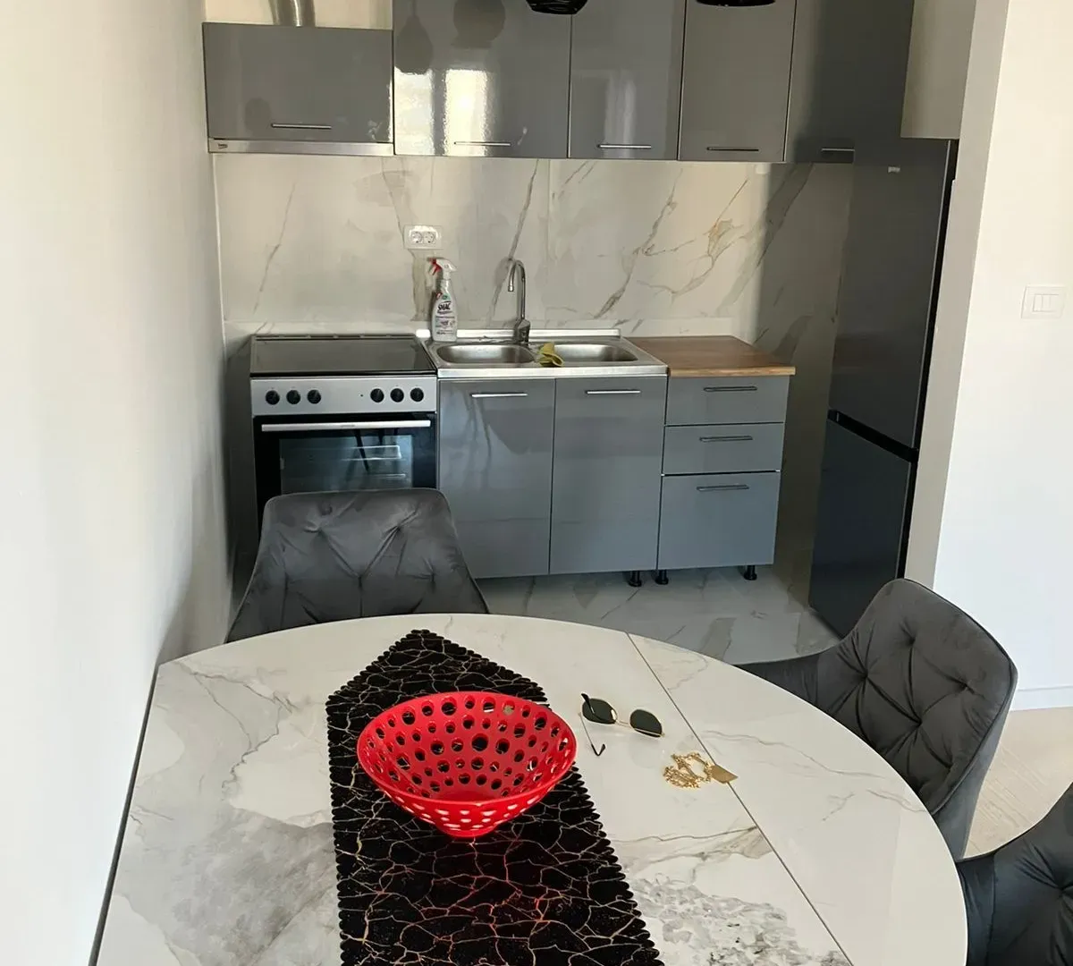 Izdavanje, jednosoban stan, 43m², Zabjelo, Podgorica