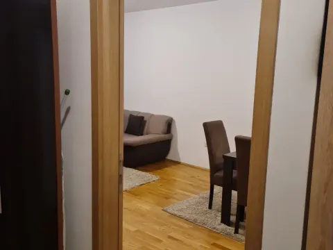 Prodaja, dvosoban stan, 69m², Stari Aerodrom, Podgorica - image 4