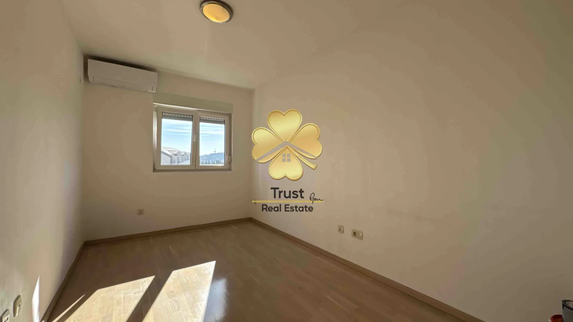 Rent, two bedroom apartment, 76m², City Kvart, Podgorica