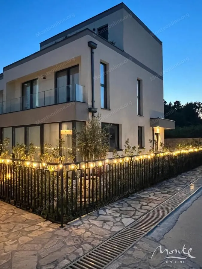 Prodaja, kuća, 176m², Kotor, Crna Gora