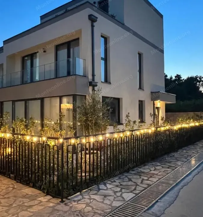 Prodaja, kuća, 176m², Kotor, Crna Gora