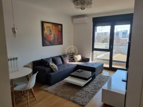 Izdavanje, dvosoban stan, 42m², Tošin bunar, Novi Beograd Sve Podlokacije - image 2