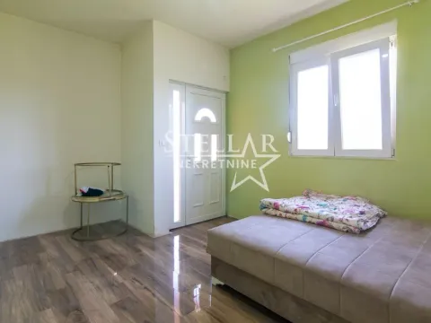 Izdavanje, kuća, 140m², Donji Kokoti, Podgorica - image 11