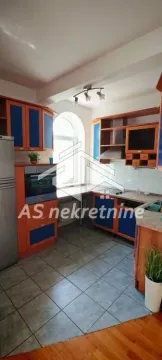 Rent, four bedroom apartment, 150m², Savski Venac, Beograd - image 11