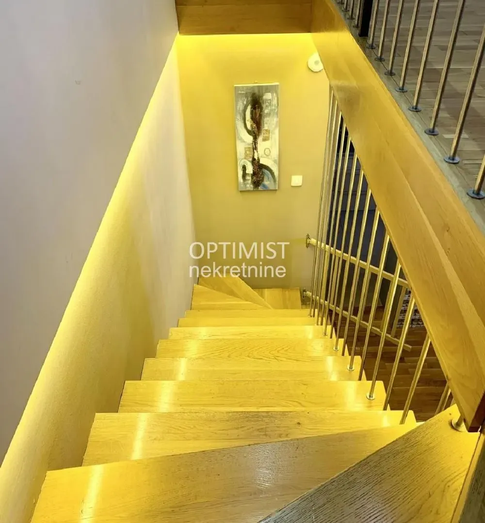 Sale, four bedroom apartment, 157m², Lion, Zvezdara Sve Podlokacije