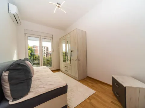 Rent, two bedroom apartment, 70m², Stara Varoš, Podgorica - image 16