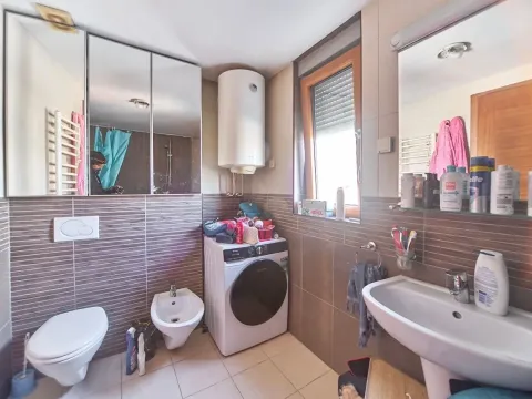 Prodaja, trosoban stan, 120m², Tološka šuma, Podgorica - image 10