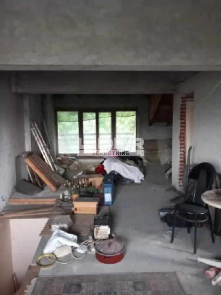 Prodaja, kuća, 240m², Zvezdara Sve Podlokacije, Beograd