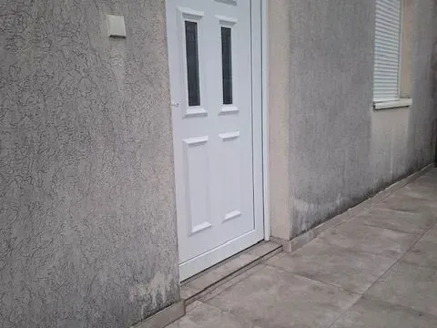 Izdavanje, jednosoban stan, 50m², Igalo, Herceg Novi - image 2