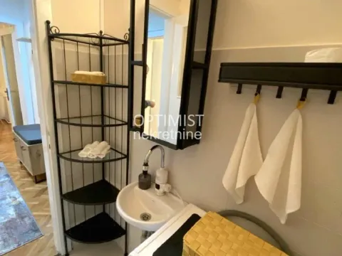 Rent, two bedroom apartment, 53m², Južni Bulevar, Vračar Sve Podlokacije - image 11