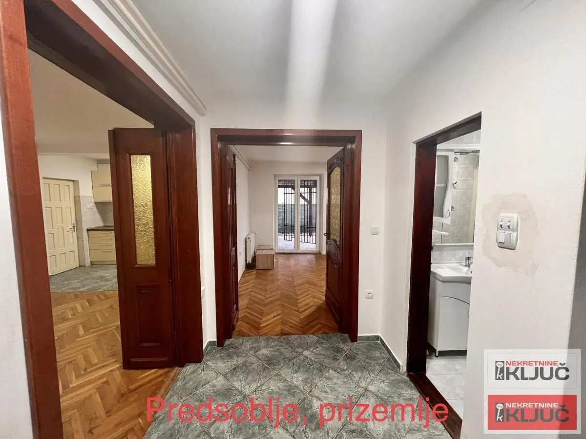 Izdavanje, kuća, 227m², Tatarsko brdo, Petrovaradin