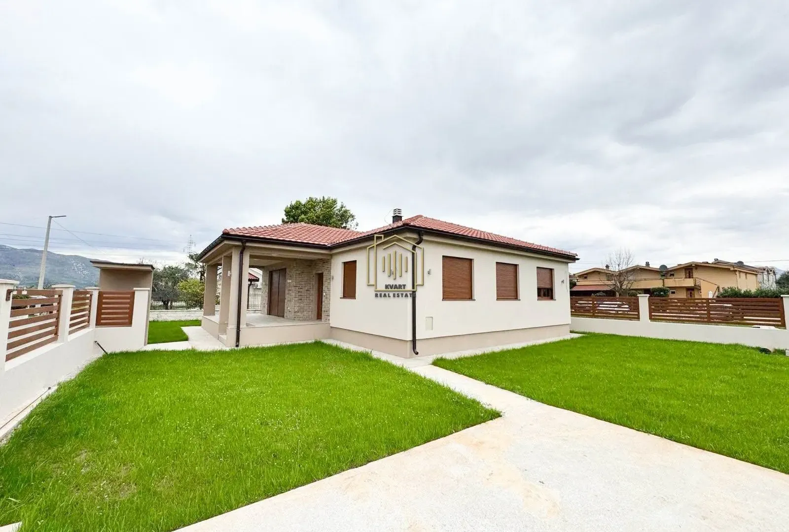 Rent, house, 140m², Gornja Gorica, Podgorica