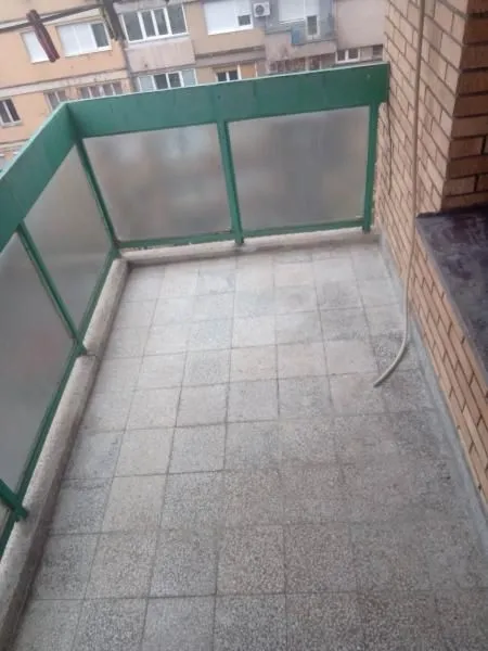 Izdavanje, četvorosoban stan, 96m², Centar, Niš
