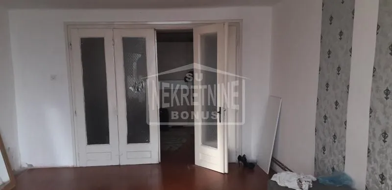 Prodaja, trosoban stan, 70m², Novo Selo, Subotica