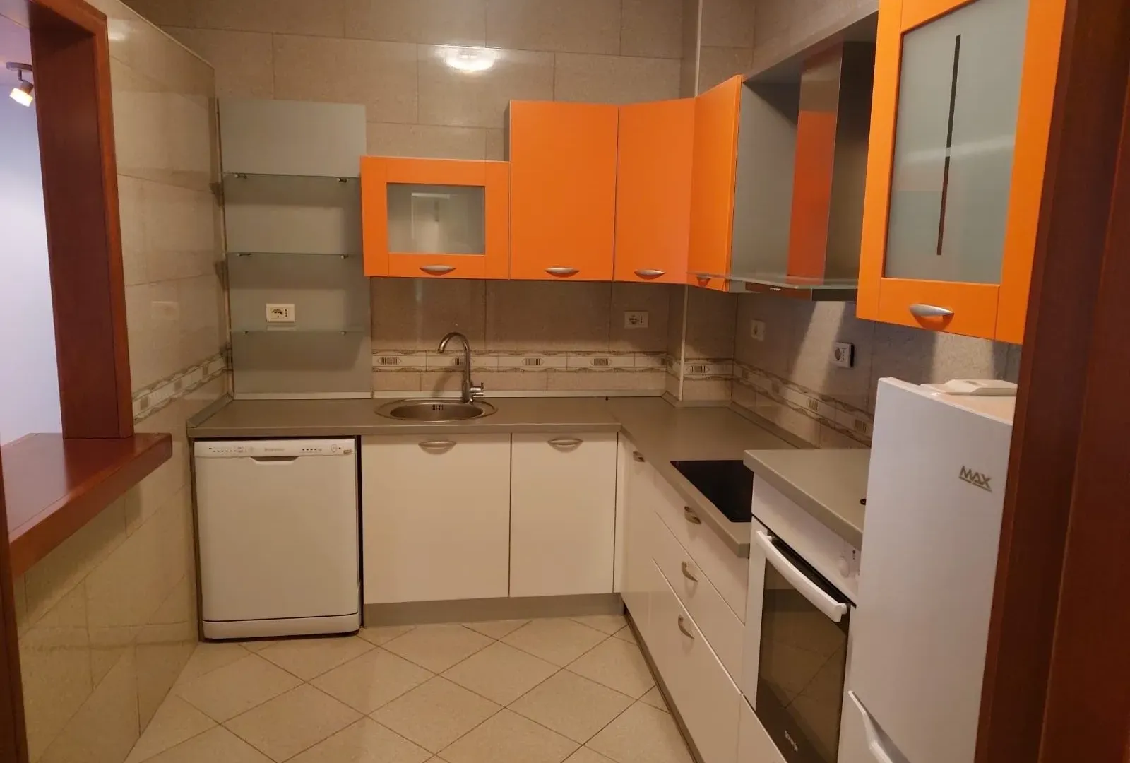 Sale, one bedroom apartment, 65m², Centar, Bar