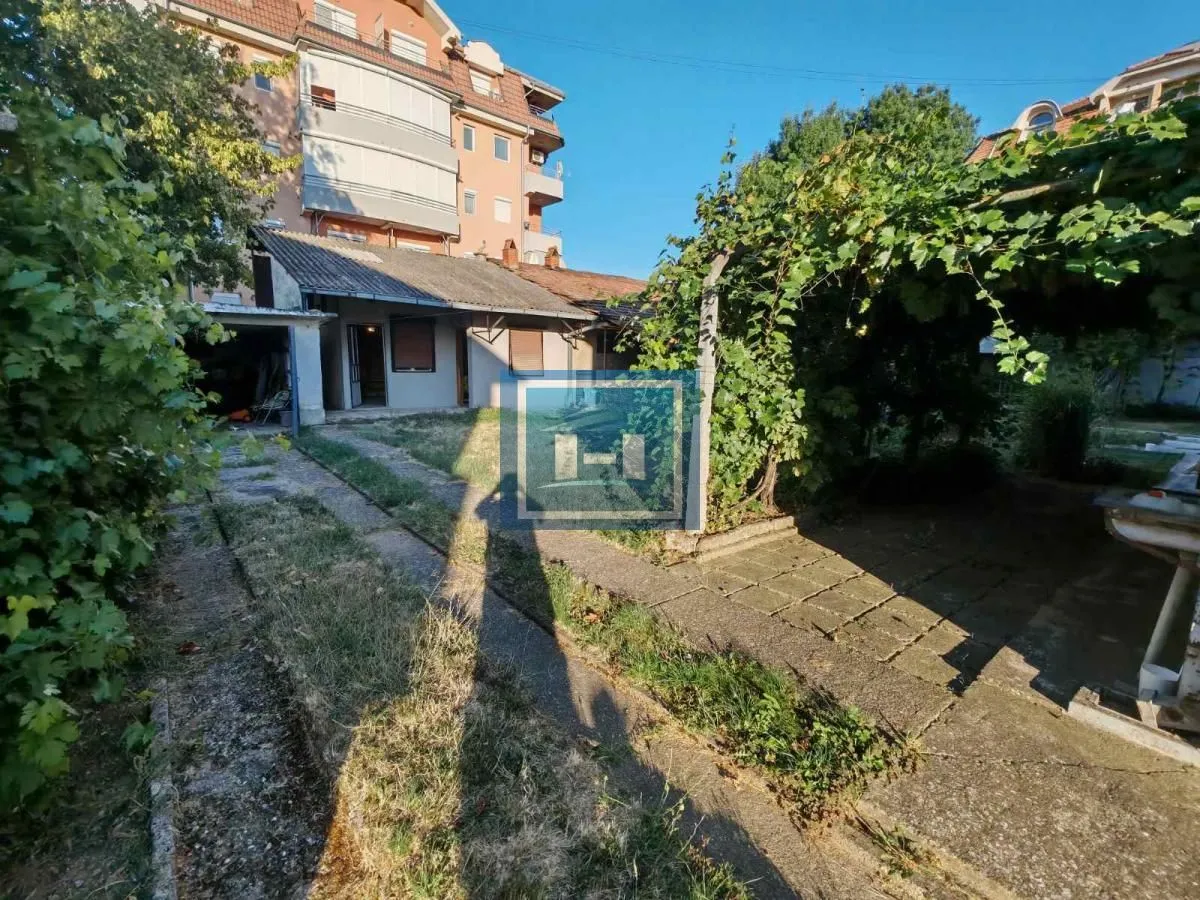 Prodaja, kuća, 136m², Kajsijar, Jagodina