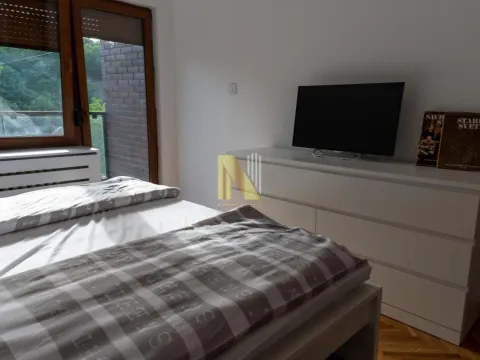 Izdavanje, kuća, 300m², Beočin, Srbija - image 24