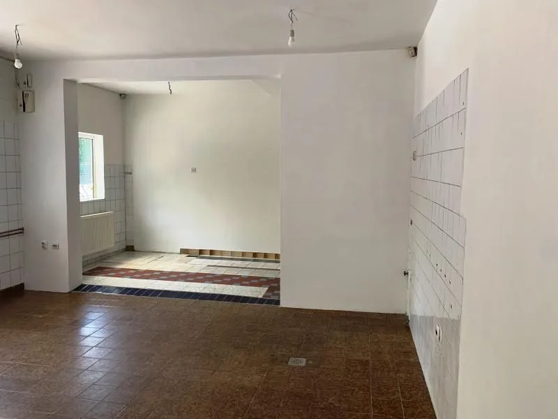Sale, office space, 80m², Staro groblje, Niš