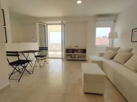 Prodaja, dvosoban stan, 92m², Petrovac, Budva