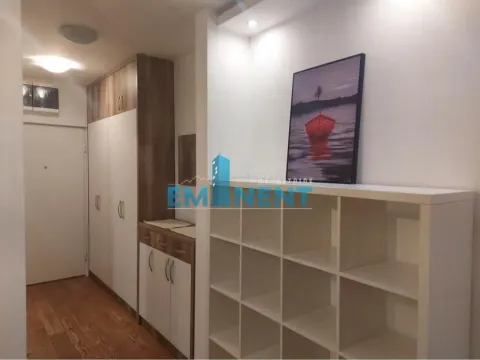 Rent, apartment, 56m², Južni Bulevar, Vračar Sve Podlokacije - image 4