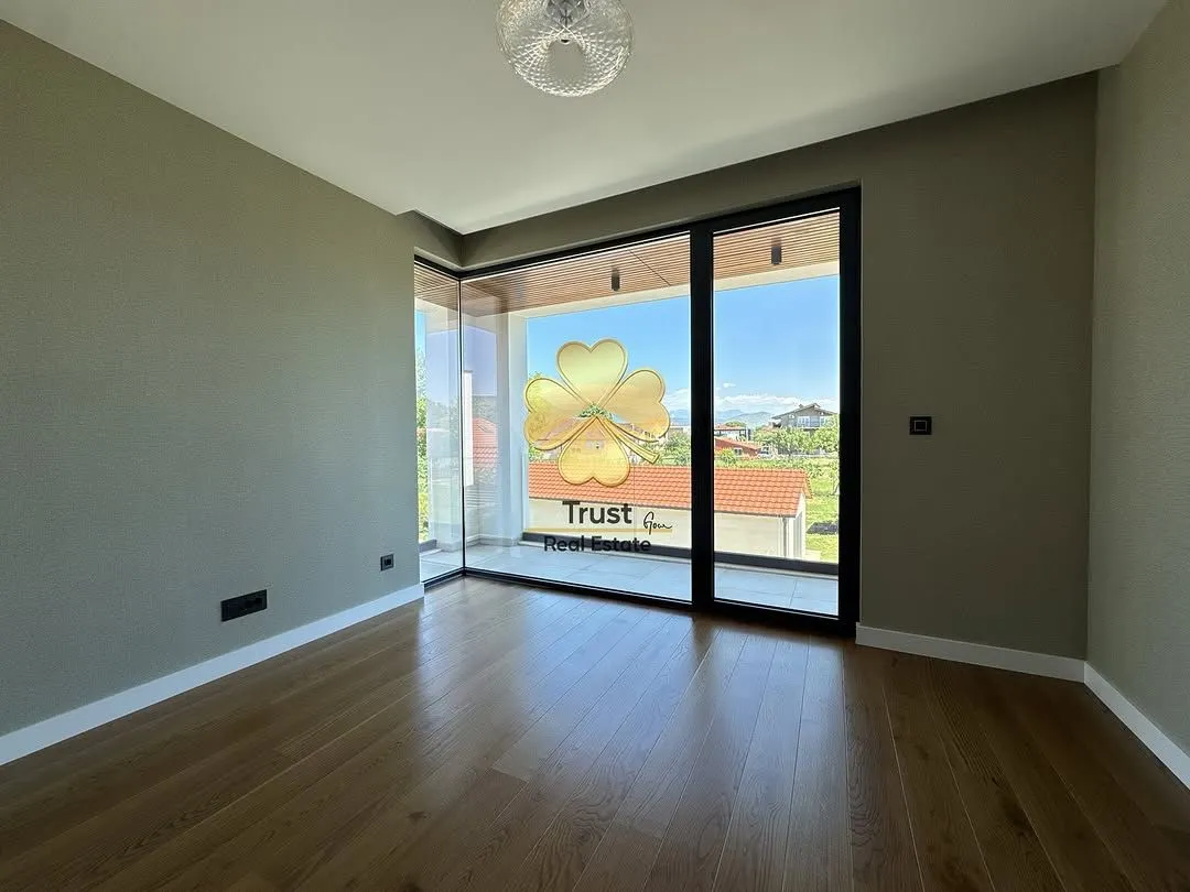Rent, house, 230m², Gornja Gorica, Podgorica