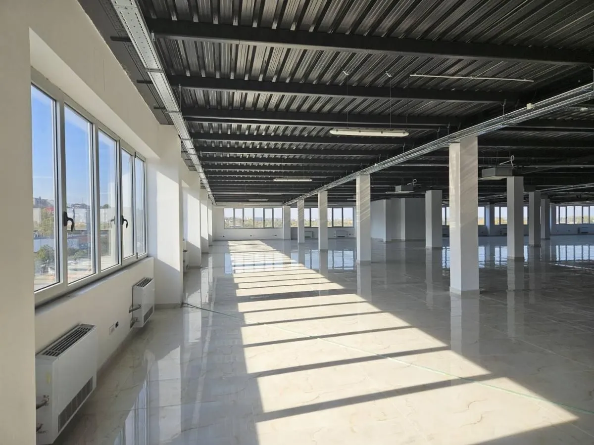 Rent, office space, 1400m², Karaburma, Palilula Sve Podlokacije