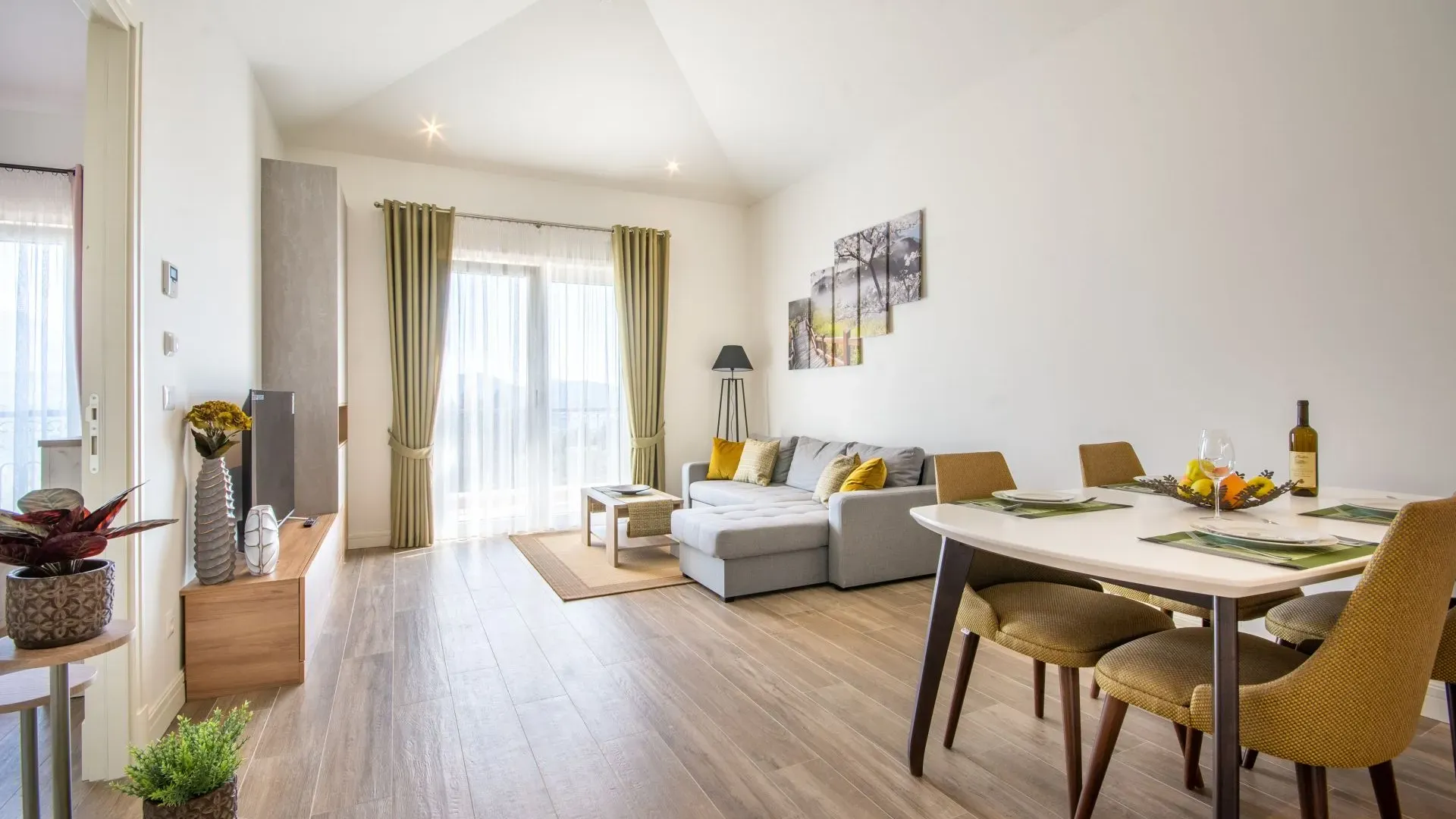 Sale, apartment, 64m², Tivat, Crna Gora