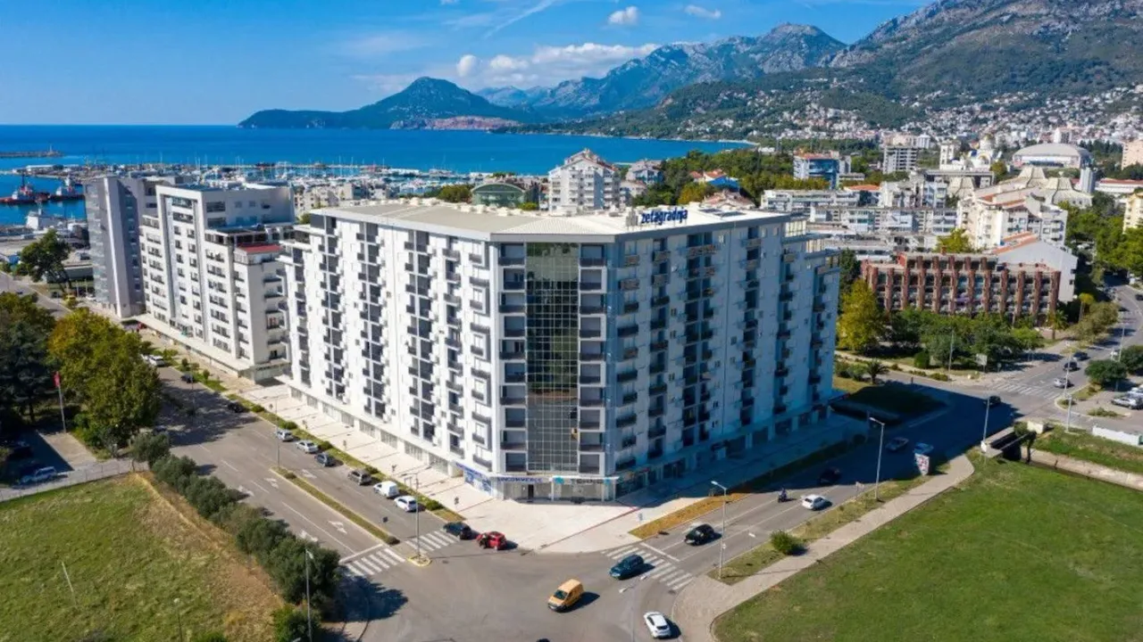 Izdavanje, poslovni prostor, 90m², Bar, Crna Gora