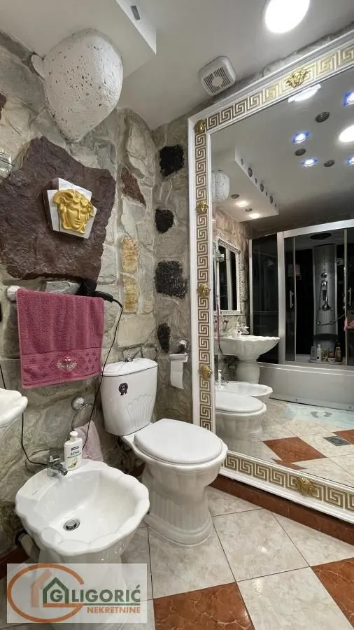 Sale, three bedroom apartment, 57m², Karaburma, Palilula Sve Podlokacije