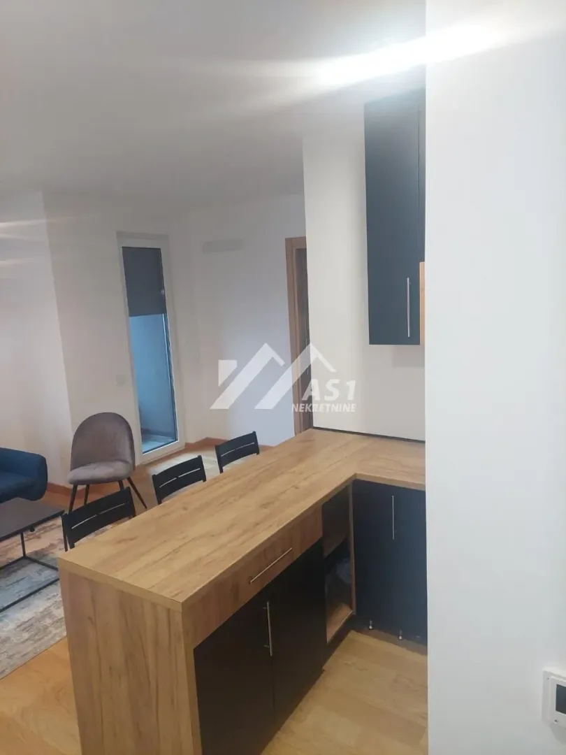 Izdavanje, jednosoban stan, 34m², Centar, Novi Sad