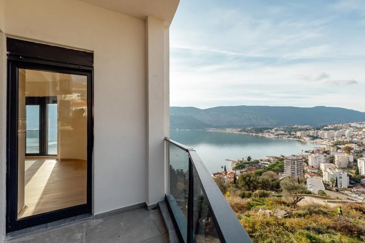 Prodaja, trosoban stan, 119m², Herceg Novi, Crna Gora