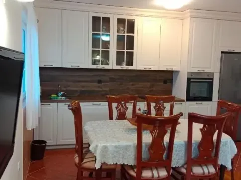 Rent, house, 250m², Herceg Novi, Crna Gora - image 13