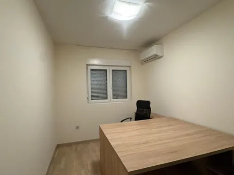 Prodaja, dvosoban stan, 68m², City Kvart, Podgorica - image 8