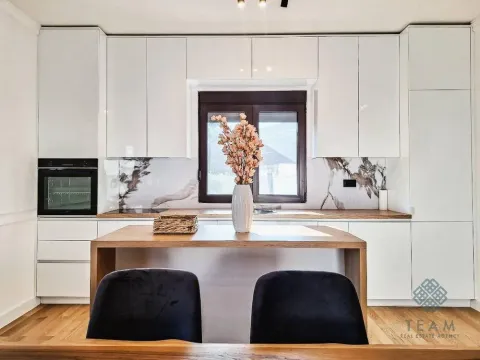 Prodaja, kuća, 200m², Donji Kokoti, Podgorica - image 11