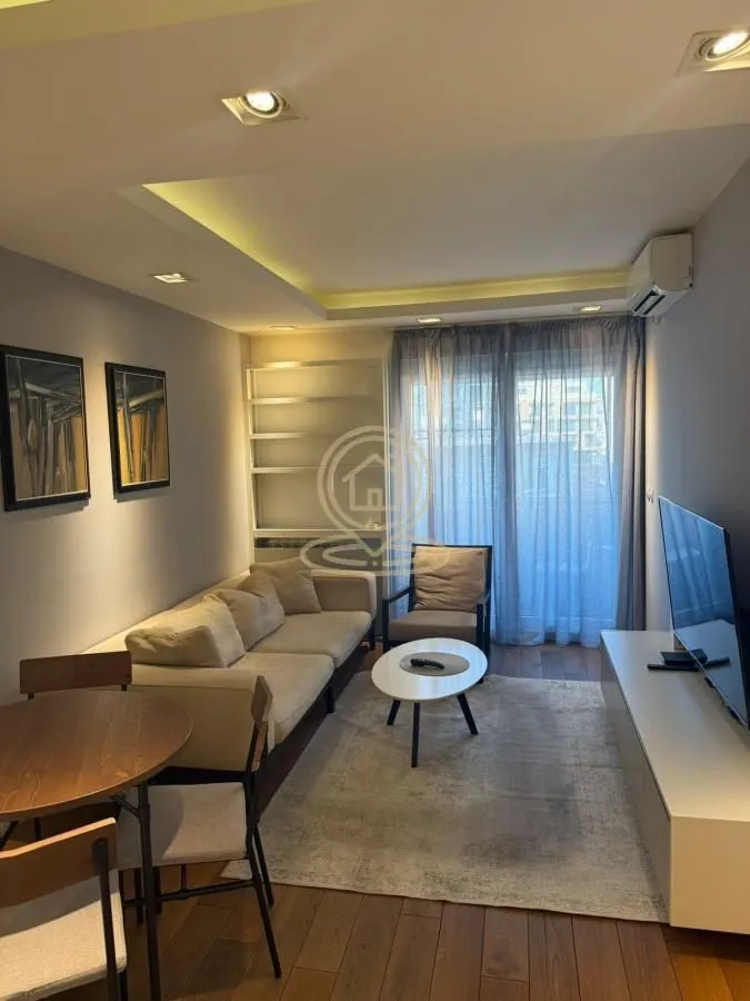 Rent, three bedroom apartment, 61m², Gundulićev Venac, Beograd