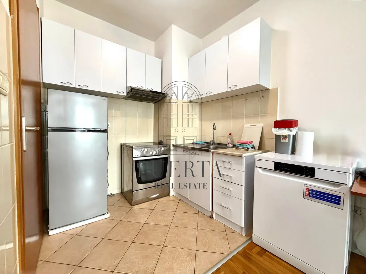 Rent, one bedroom apartment, 40m², Stari Aerodrom, Podgorica