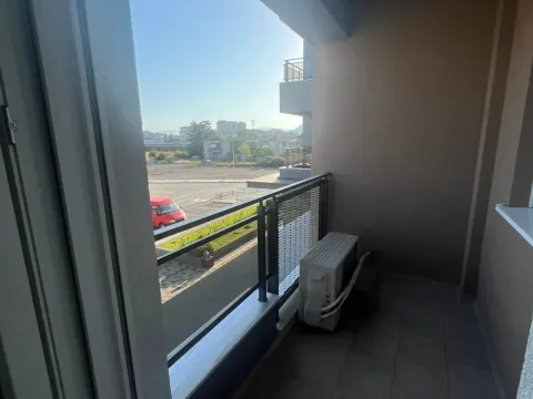 Izdavanje, jednosoban stan, 47m², Stari Aerodrom, Podgorica - image 4