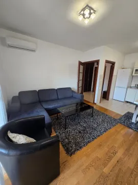 Rent, two bedroom apartment, 70m², City Kvart, Podgorica - image 2