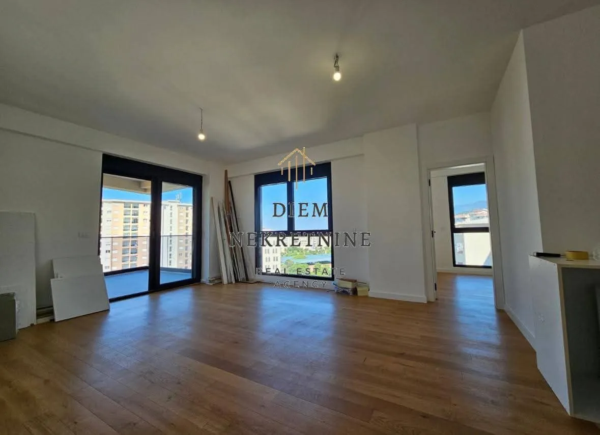 Sale, two bedroom apartment, 80m², Centar, Bar