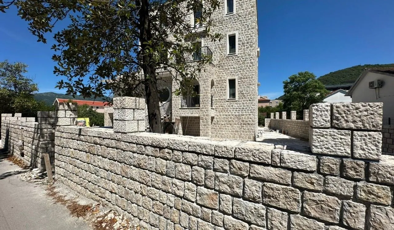 Sale, house, 500m², Donja Lastva, Tivat