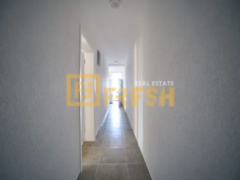 Prodaja, dvosoban stan, 83m², Šušanj, Bar - image 6