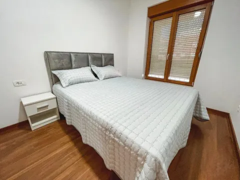 Izdavanje, dvosoban stan, 70m², Master Kvart, Podgorica - image 9