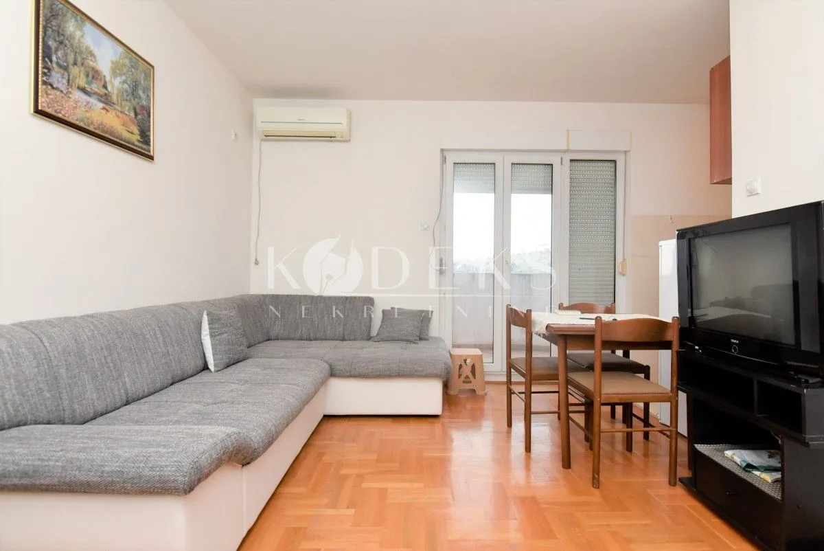 Izdavanje, jednosoban stan, 38m², Zabjelo, Podgorica