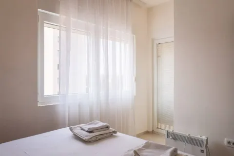 Rent, one bedroom apartment, 45m², Bečići, Budva - image 4