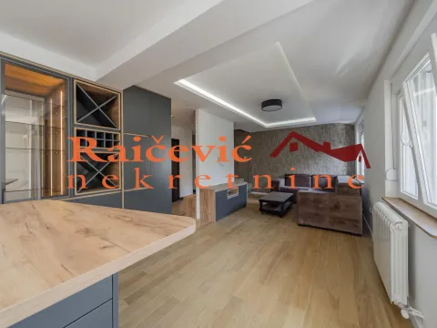 Prodaja, četvorosoban stan, 135m², Pančevo, Srbija - image 2