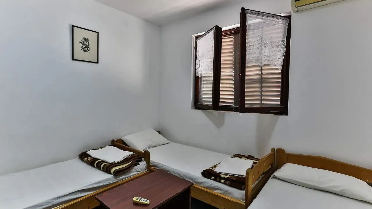 Prodaja, kuća, 360m², Sutomore, Bar