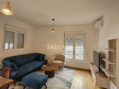 Izdavanje, dvosoban stan, 65m², Stari Aerodrom, Podgorica - image 2